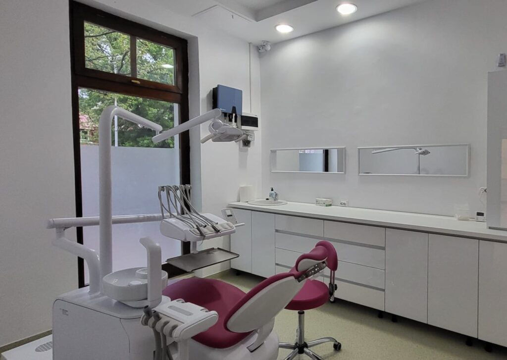 cabinet stomatologic bistrita, clinica stomatologica bistrita, stomatologie bistrita, dentist bistrita, stomatolog bistrita